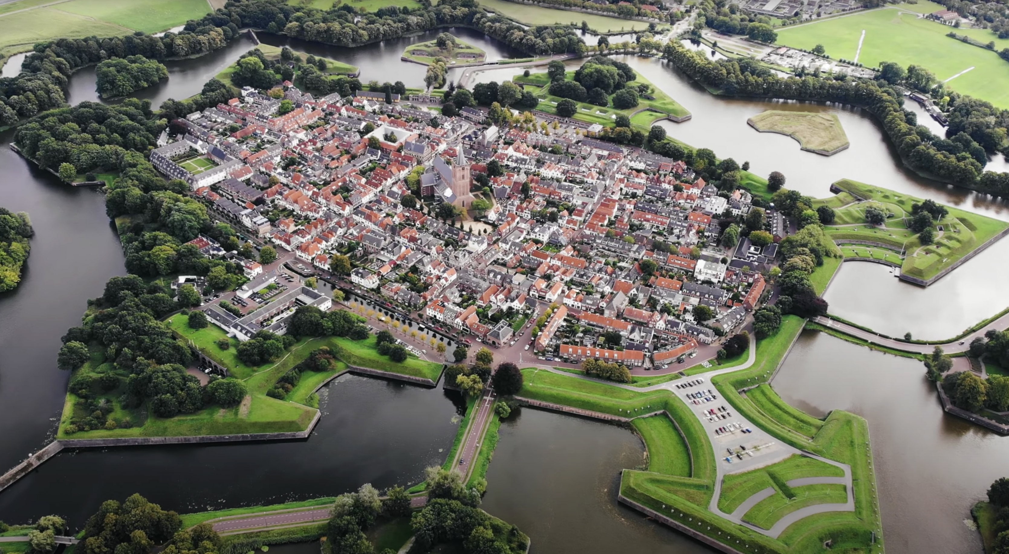 Тревел блог о Голландии. Город Наарден с воздуха