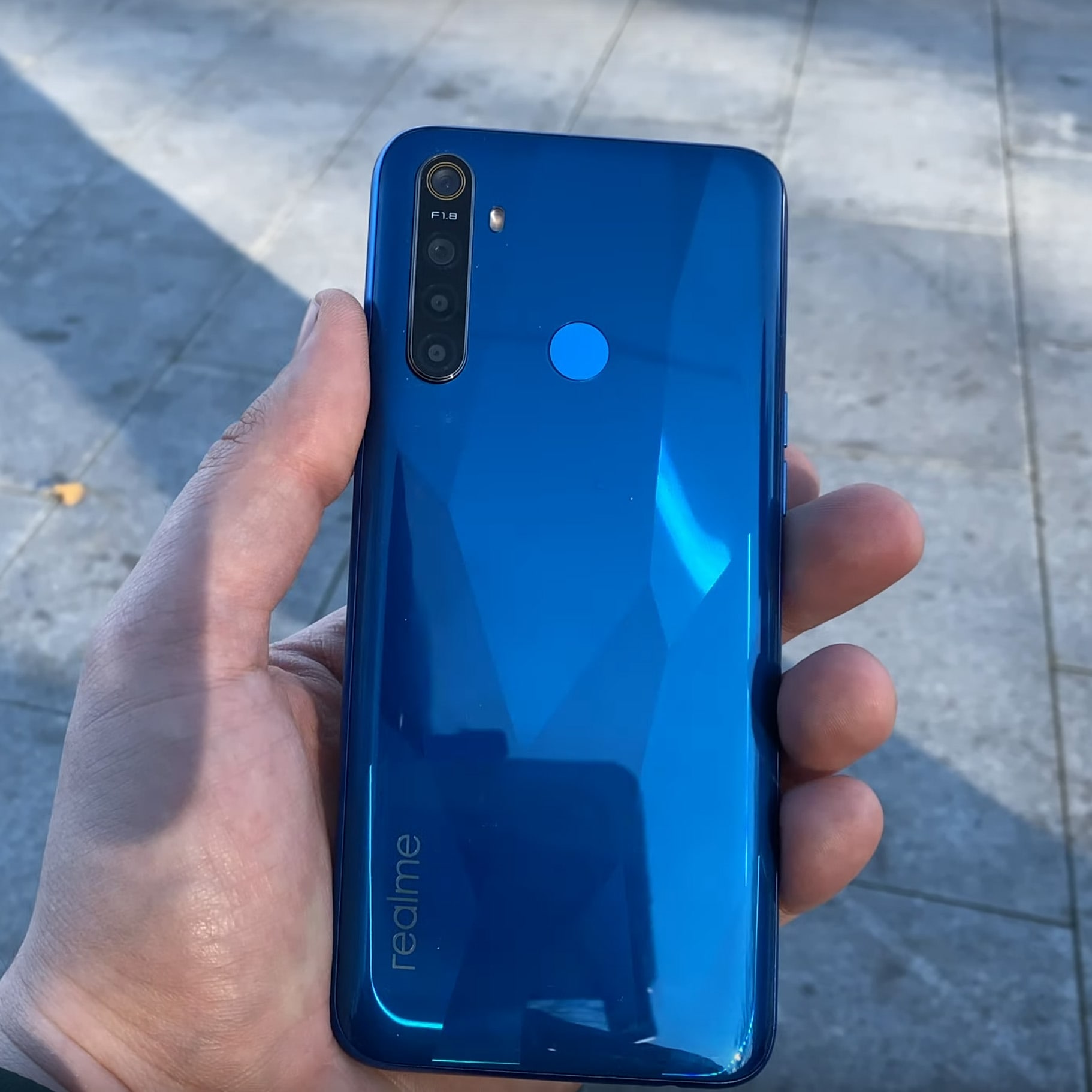 Realme 5 против iPhone 6S против iPhone 11 Pro Max. Сравниваем качество  видео и фото со всех камер.